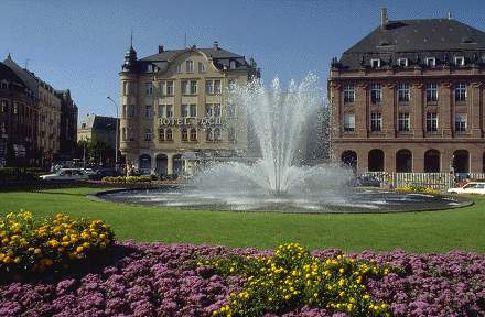 Place Raymond MONDON